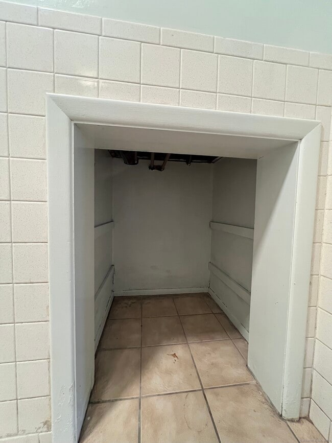 Building Photo - 505 Church St