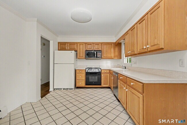 Building Photo - 11 Lycett Ct