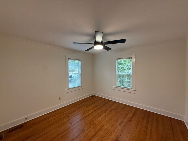 Building Photo - 112 Donaldson St