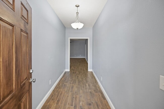 Building Photo - 8393 New Orleans Ct