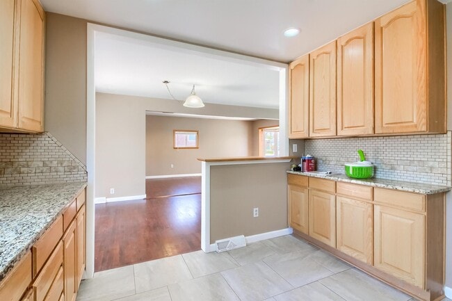 Building Photo - 3084 W Chenango Ave