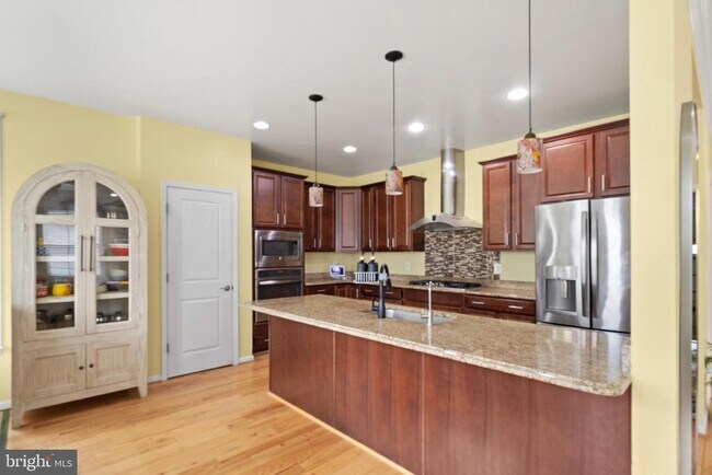Building Photo - 24839 Somerby Dr