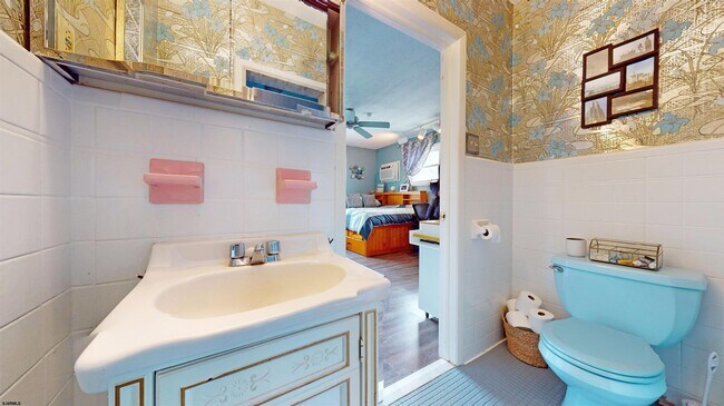 Building Photo - 9507 Pacific Ave