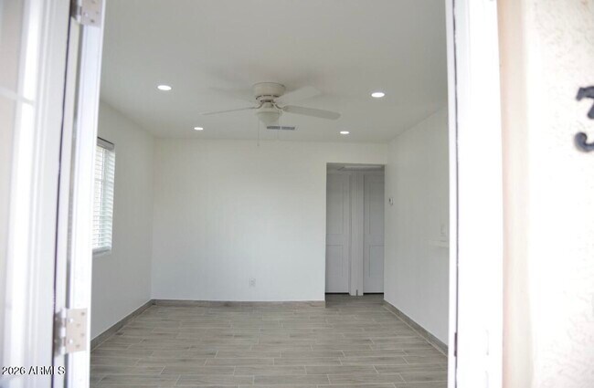 Building Photo - 11033 N 16th Ave