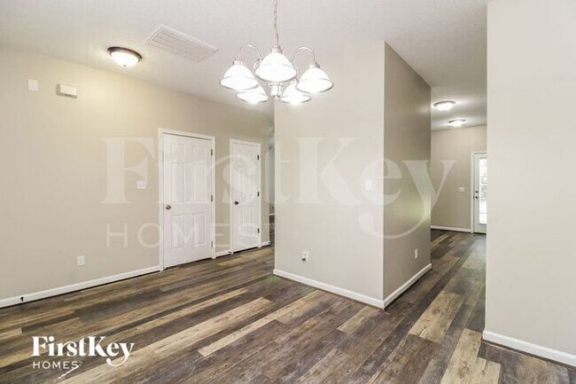 Building Photo - 6063 Parkside Circle