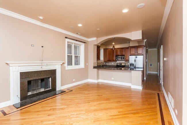 Building Photo - 2417 W Fillmore St