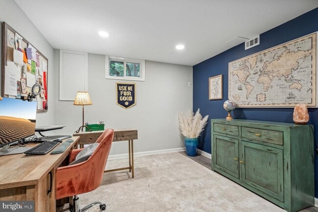 Building Photo - 2502 Duxbury Pl