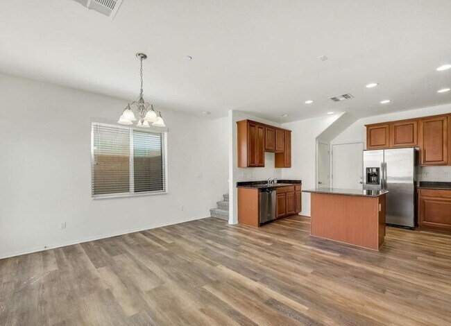 Building Photo - 614 Taliput Palm Pl
