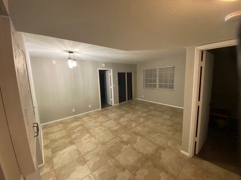 Building Photo - 1566 SE Royal Green Cir