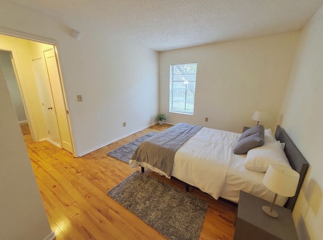 Building Photo - 4034 Dream Oak Pl
