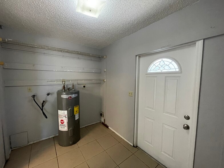 Building Photo - 4312 76th St W