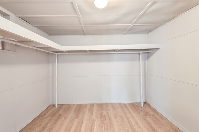 Building Photo - 224 E Boyd St