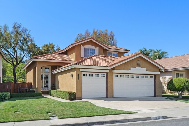 Building Photo - Meticulously Maintained Home in Temeku Hills, 4br/3ba, 3 Car Garage, 1981 sqft. + Enclosed Sunroo...
