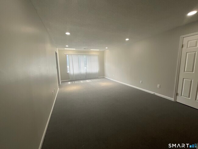 Building Photo - 471 Whalley Ave