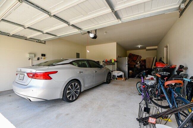 Building Photo - 4302 Trinity Creek Ct