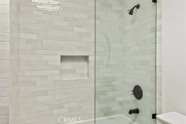 Building Photo - 738 San Lorenzo St