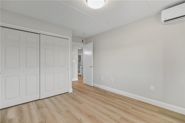 Building Photo - 20 America Way