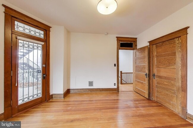 Building Photo - 140 Bryant St NW