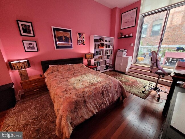 Building Photo - 1101 Locust St