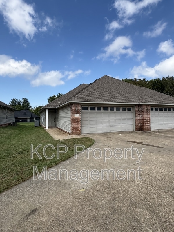 Building Photo - 2823 Fairway Hamlet Ct