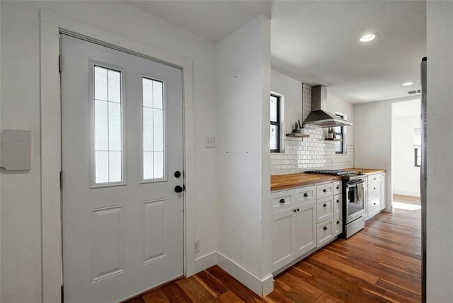 Building Photo - 6803 Santos St