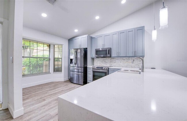 Building Photo - 2617 Bentley Dr