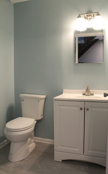 Building Photo - 238 Woodbridge Dr