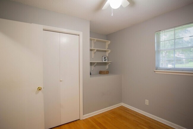 Building Photo - 2992 Corrib Dr