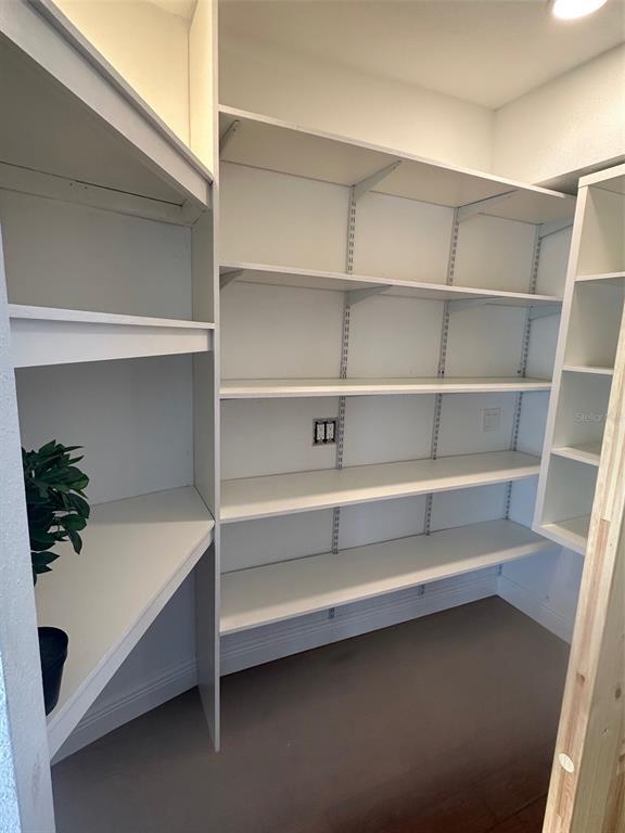 Building Photo - 2610 S Dundee St