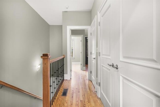 Building Photo - 395 Laurent St NW