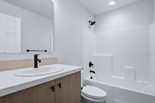 Building Photo - 9093 W Camellia St