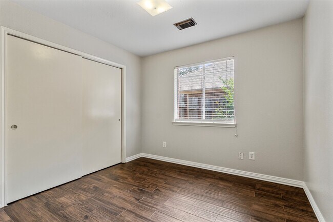 Building Photo - 9130 Reagan Meadow Ct