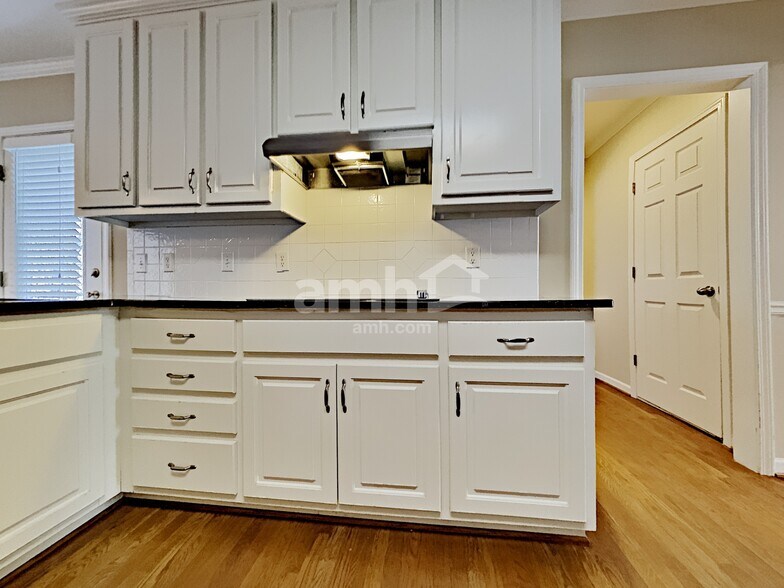 Building Photo - 708 Braidwood Ridge NW