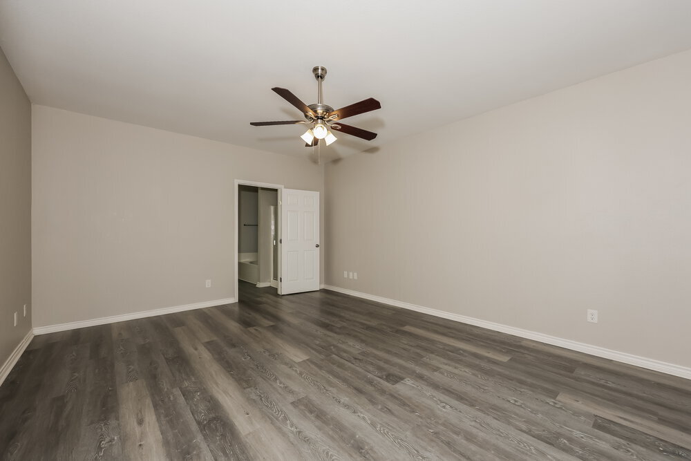 Building Photo - 1106 Longhorn Ln