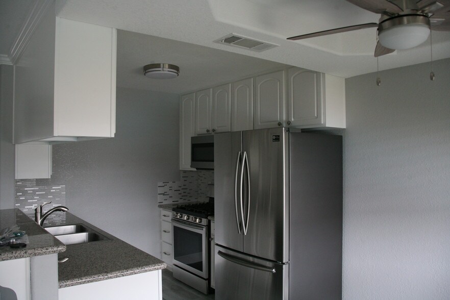 Kitchen - 2708 Wilson Ave