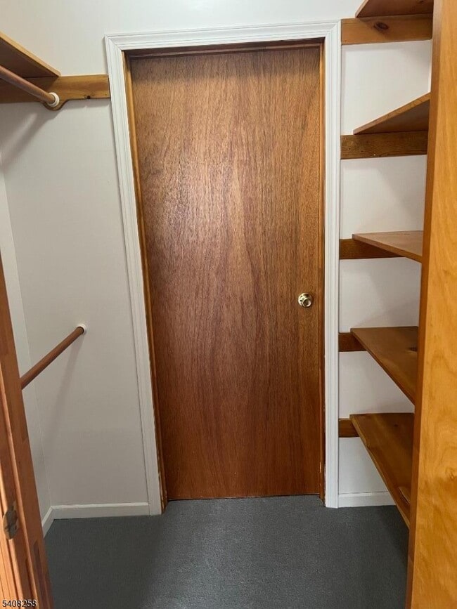 Building Photo - 192 Market St