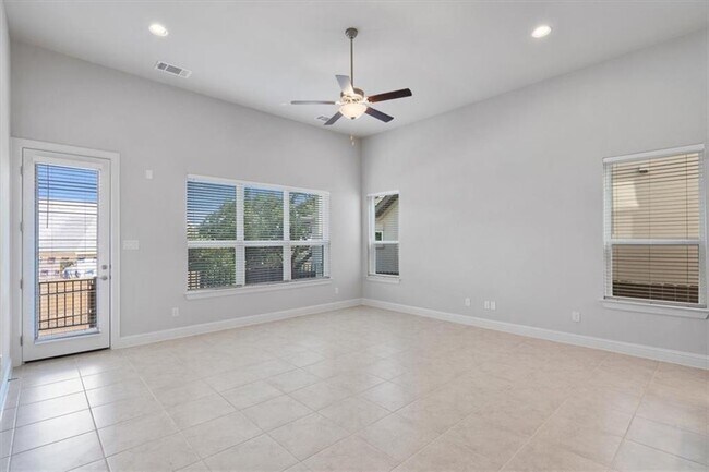 Building Photo - 600 C-Bar Ranch Trl