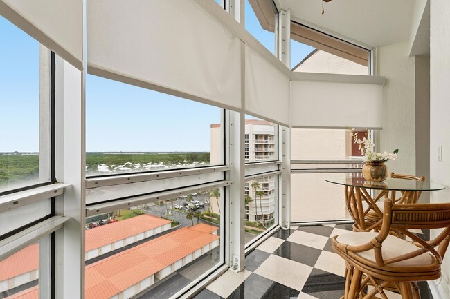 Building Photo - 3870 N Hwy A1A