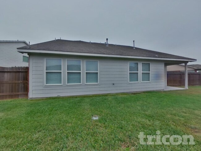 Building Photo - 23303 Crosscut Pass Dr