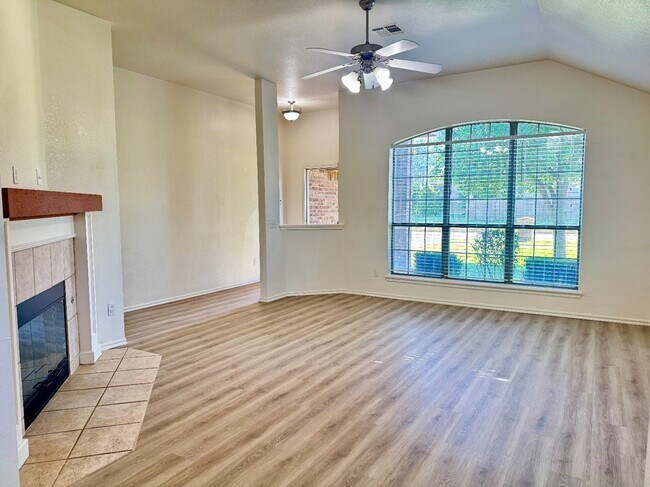 Building Photo - 17609 Gold Dr