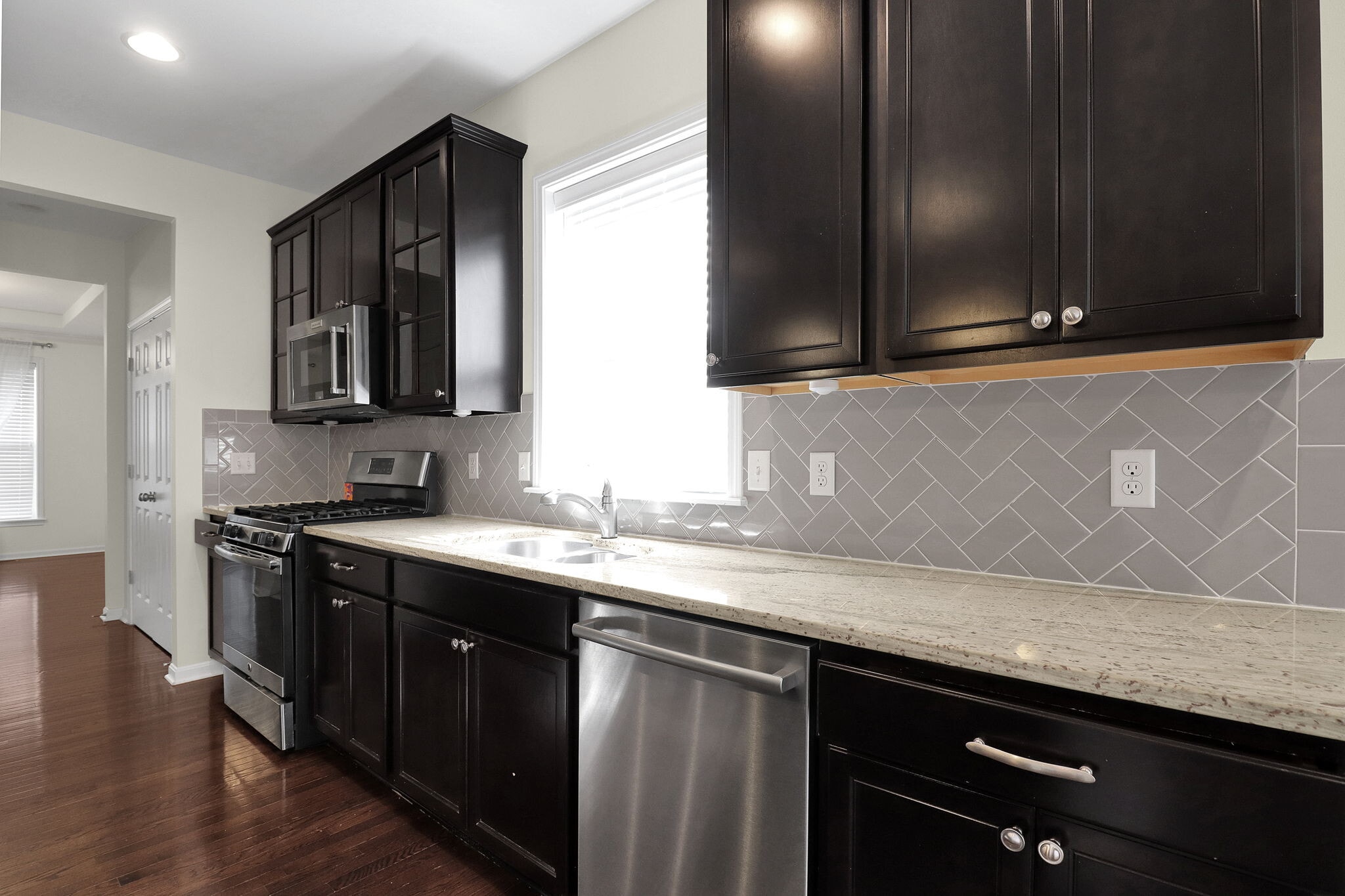 Building Photo - 6743 Palmetto Dr