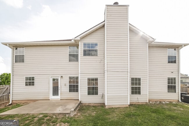 Building Photo - 4422 Estate St