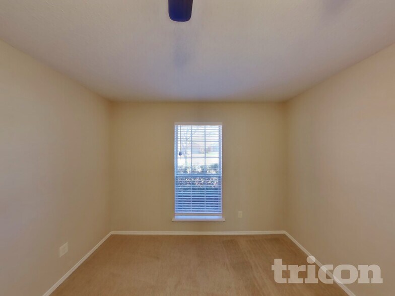 Building Photo - 100 Adams Dr