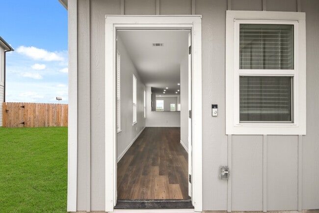 Building Photo - 24705 Cherry Log Ln