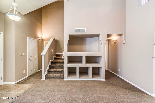 Building Photo - 14236 Gil Reyes Dr