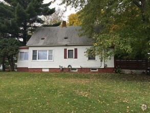 Building Photo - Beautiful 3 Bedroom 1 bath house in St. Paul