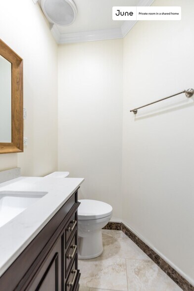 Building Photo - Room in Shared 4 bed/2 bath home