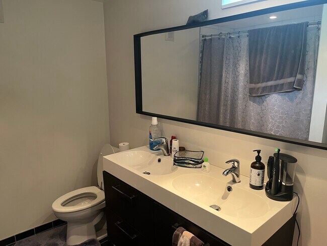 Double Vanity - 6159 SE Steele St