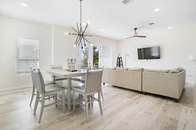 Building Photo - 1611 Shelby St