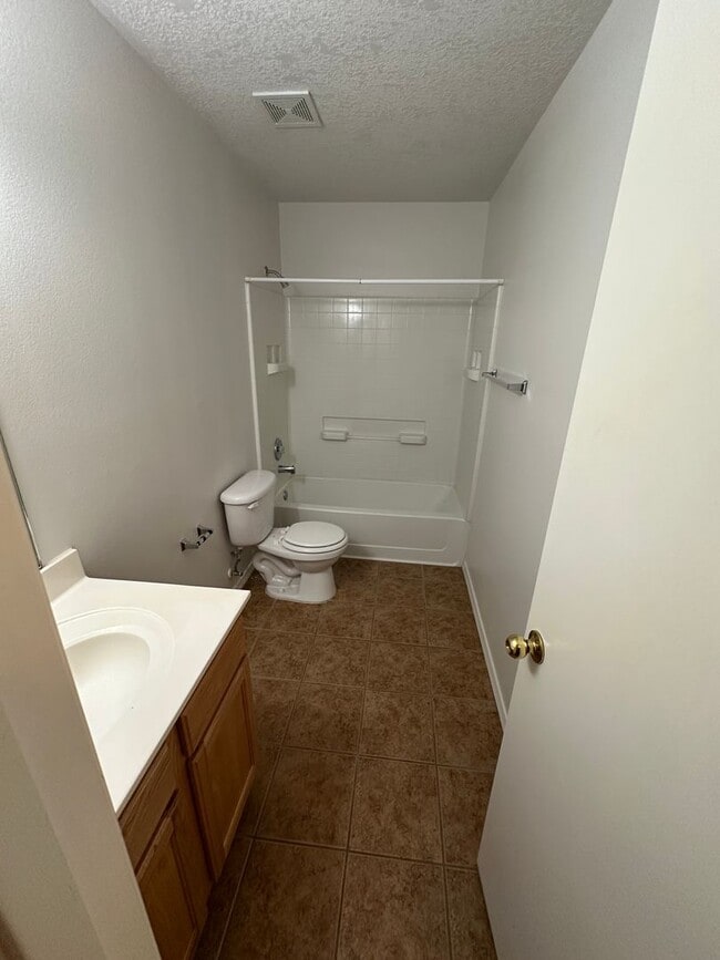 Building Photo - 2815 Solano Del Sol Dr NE